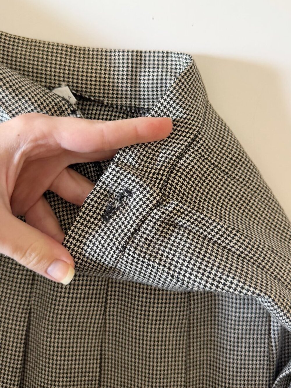 Christian Dior The Suit Vintage 80s Houndstooth Pleated Midi Skirt Size 6 - Picture 10 of 10